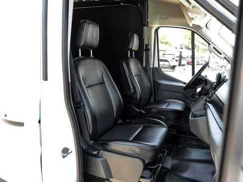 Used 2023 Ford Transit 250 Medium Roof AWD w/ Load Area Protection Package image 33