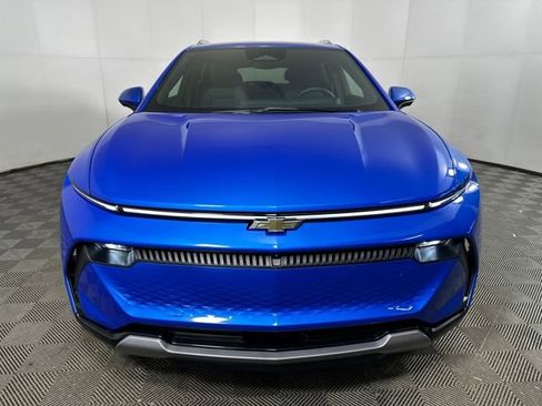 Used 2025 Chevrolet Equinox EV LT w/ Convenience Package image 8