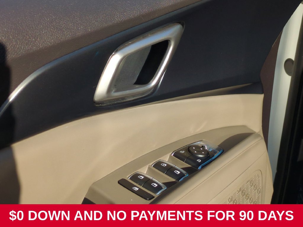 Used 2025 Kia Carnival FWD image 10