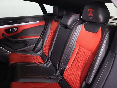 Used 2019 Lamborghini Urus image 36