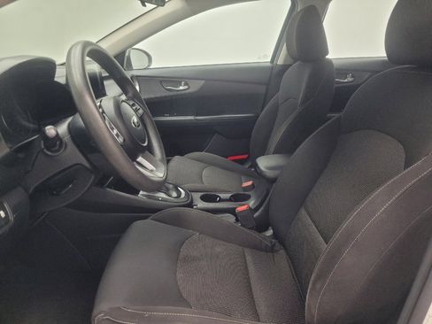Used 2020 Kia Forte LXS FWD image 17