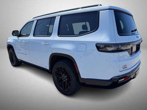 New 2026 Jeep Grand Wagoneer Limited AWD/4WD image 4