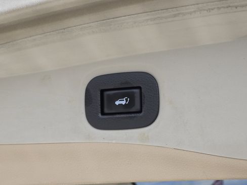 Used 2018 Nissan Rogue SV FWD image 22