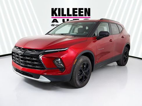 Used 2023 Chevrolet Blazer LT w/ Convenience Package FWD image 3