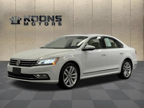 Used 2017 Volkswagen Passat 1.8T SEL Premium FWD image 1