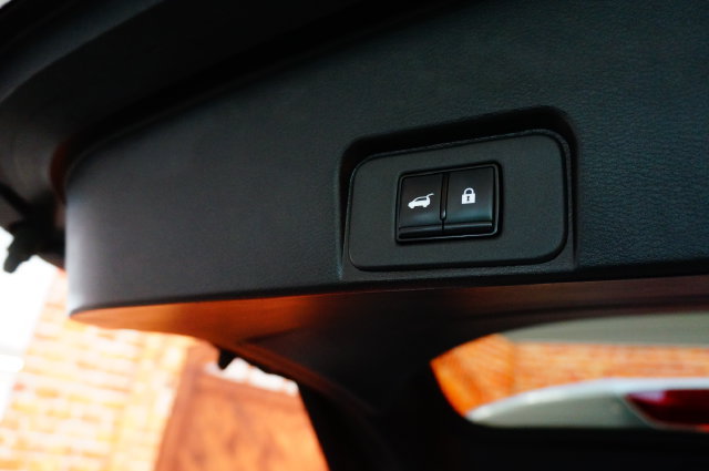 Certified 2025 Nissan Rogue SV AWD/4WD image 44
