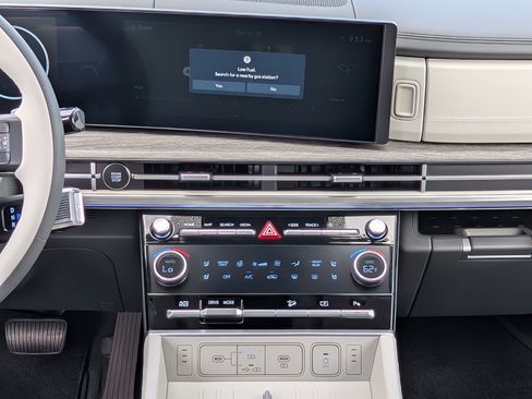 New 2025 Hyundai Santa Fe Calligraphy FWD image 18