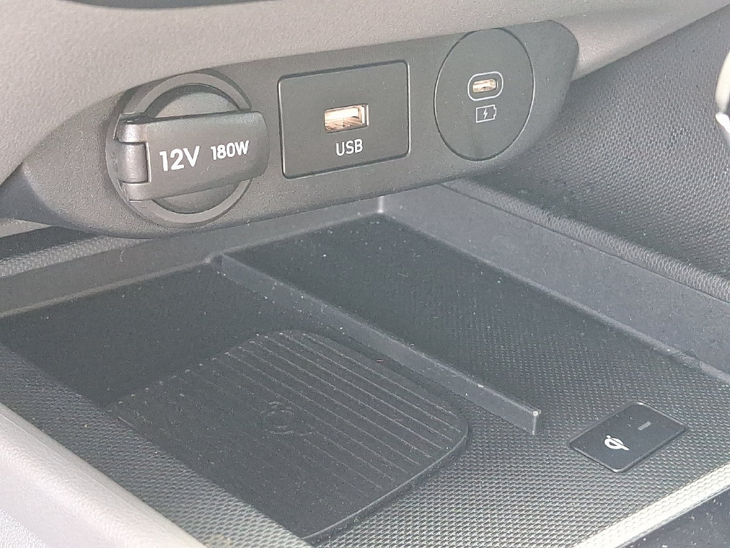 Used 2026 Hyundai Elantra Sport FWD image 24