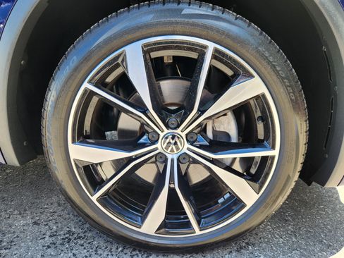 Used 2024 Volkswagen Tiguan SEL R-Line AWD/4WD image 21