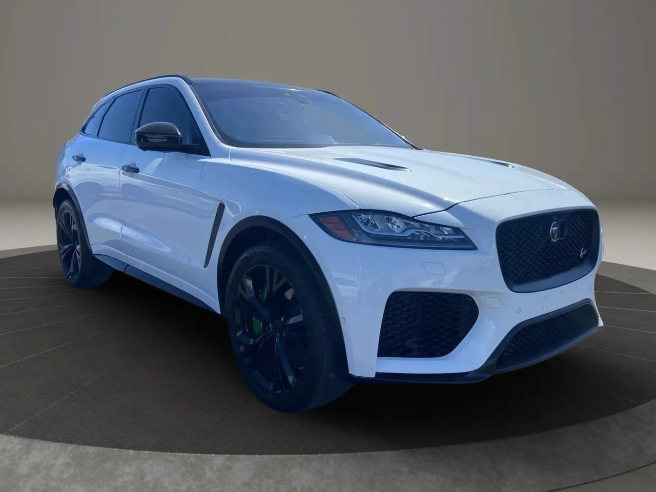 Used 2020 Jaguar F-PACE SVR AWD/4WD image 10