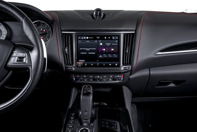 Used 2024 Maserati Levante GT Ultima AWD/4WD image 34
