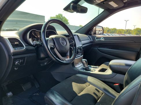 Used 2021 Jeep Grand Cherokee Laredo X image 19