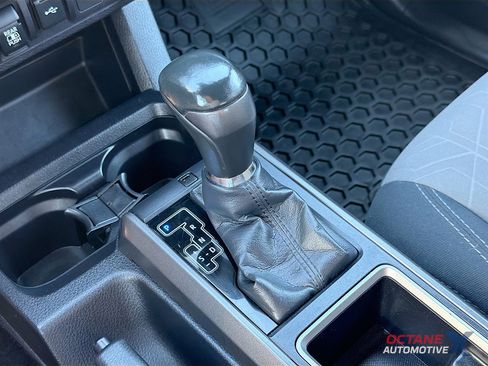 Used 2021 Toyota Tacoma TRD Sport AWD/4WD image 17