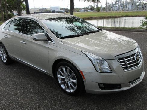 Used 2014 Cadillac XTS image 7