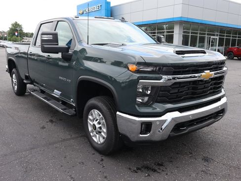 New 2026 Chevrolet Silverado 2500 LT w/ Safety Package AWD/4WD image 2