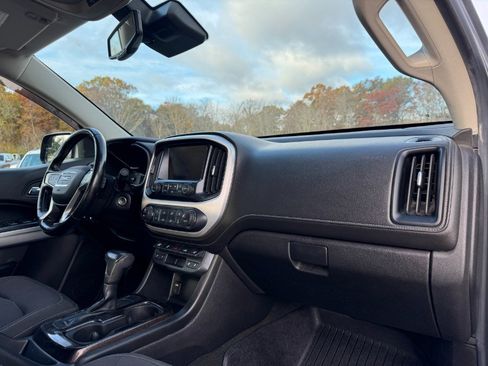 Used 2018 GMC Canyon SLE image 19