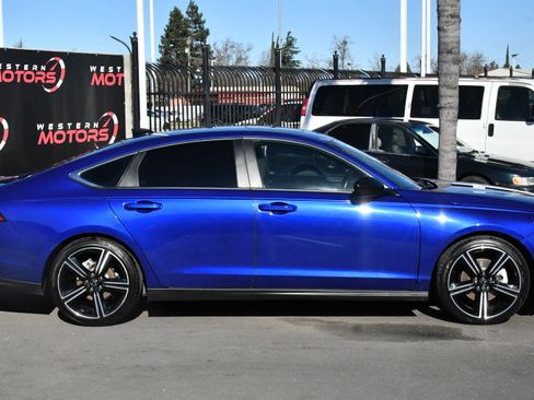 Used 2023 Honda Accord Sport image 9