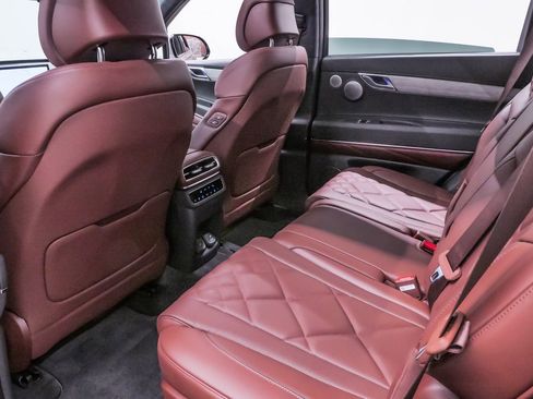 Certified 2026 Genesis GV80 3.5T Prestige image 11