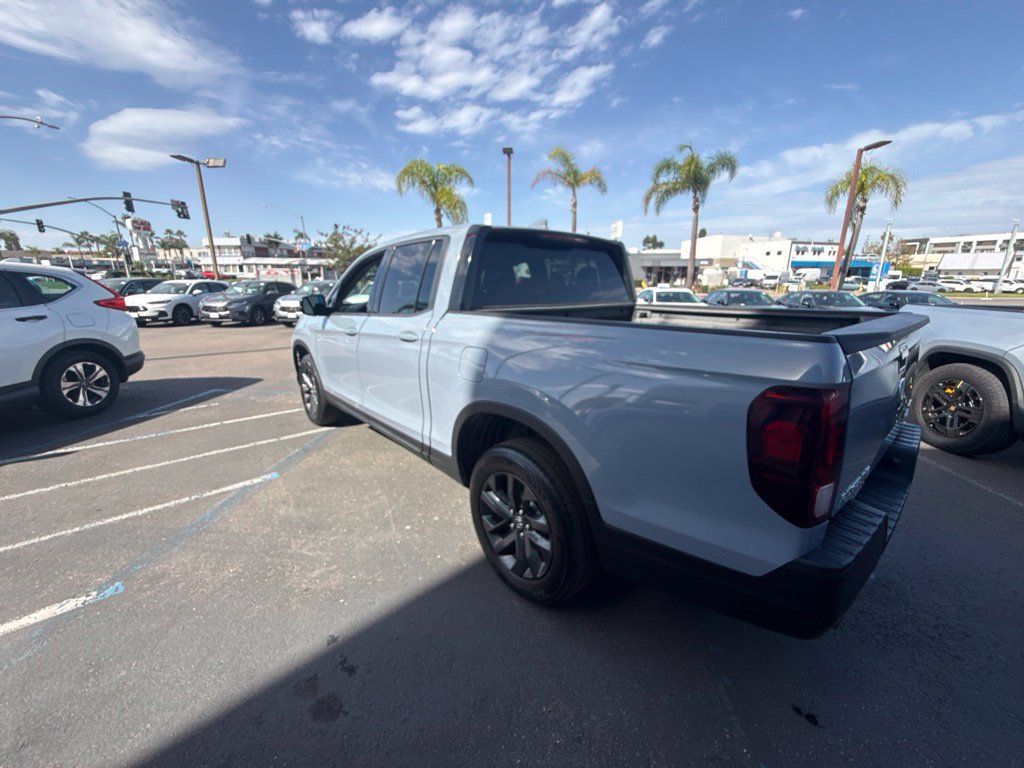 Used 2023 Honda Ridgeline Sport image 6
