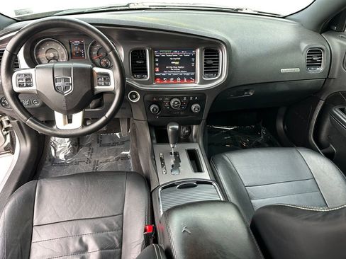 Used 2014 Dodge Charger R/T RWD image 10