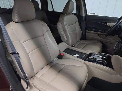 Used 2020 Honda Pilot Touring image 15
