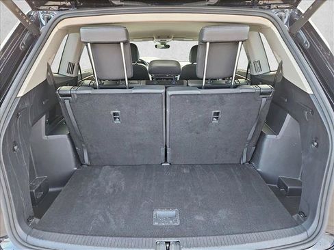 Used 2025 Volkswagen Atlas SE FWD image 6