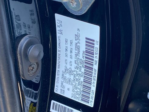 Used 2023 Toyota Tacoma TRD Pro AWD/4WD image 9