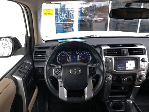 Used 2016 Toyota 4Runner SR5 Premium image 23