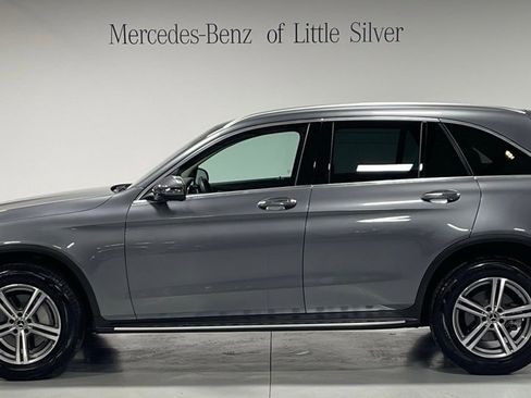 Used 2022 Mercedes-Benz GLC 300 4MATIC image 2