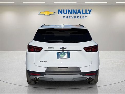 Used 2023 Chevrolet Blazer LT w/ Convenience Package image 4