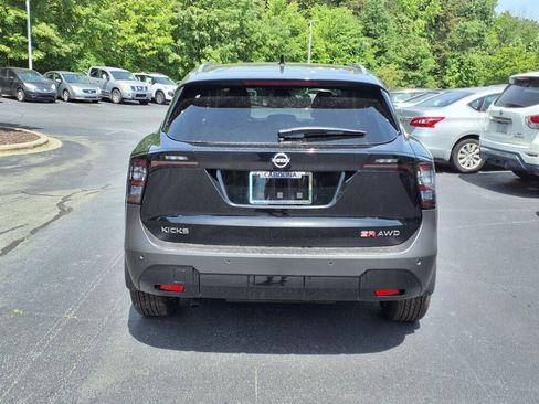 New 2025 Nissan Kicks SR image 4