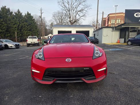 Used 2017 Nissan 370Z NISMO image 7