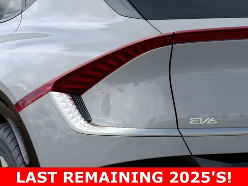 New 2025 Kia EV6 Wind AWD/4WD image 11
