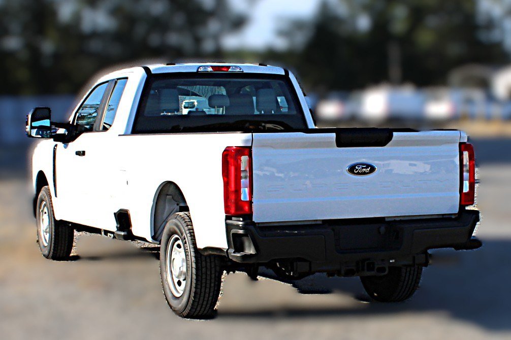 Used 2024 Ford F250 XL RWD image 5