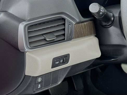 Certified 2018 Honda Accord EX image 10