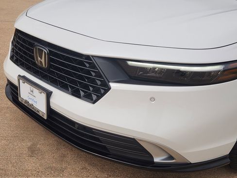 Used 2025 Honda Accord Touring image 10