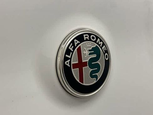 Used 2018 Alfa Romeo Stelvio Ti AWD/4WD image 28