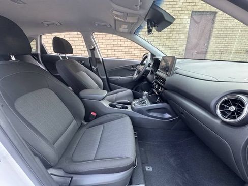 Used 2023 Hyundai Kona SEL FWD image 8
