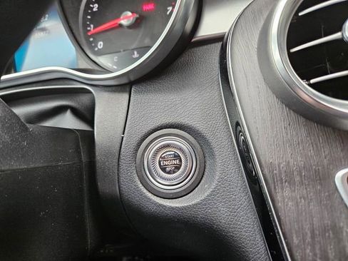 Used 2020 Mercedes-Benz GLC 300 4MATIC image 35