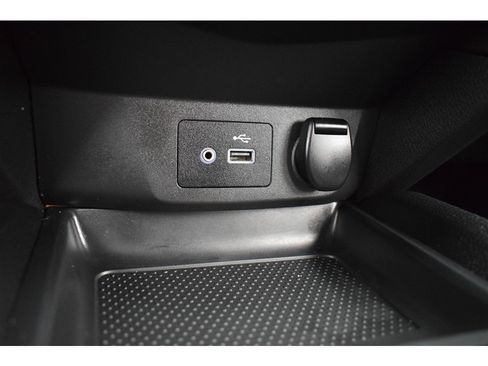 Used 2022 Nissan Rogue Sport SV image 31