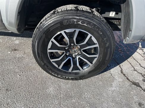 Used 2023 Toyota Tacoma TRD Sport image 10