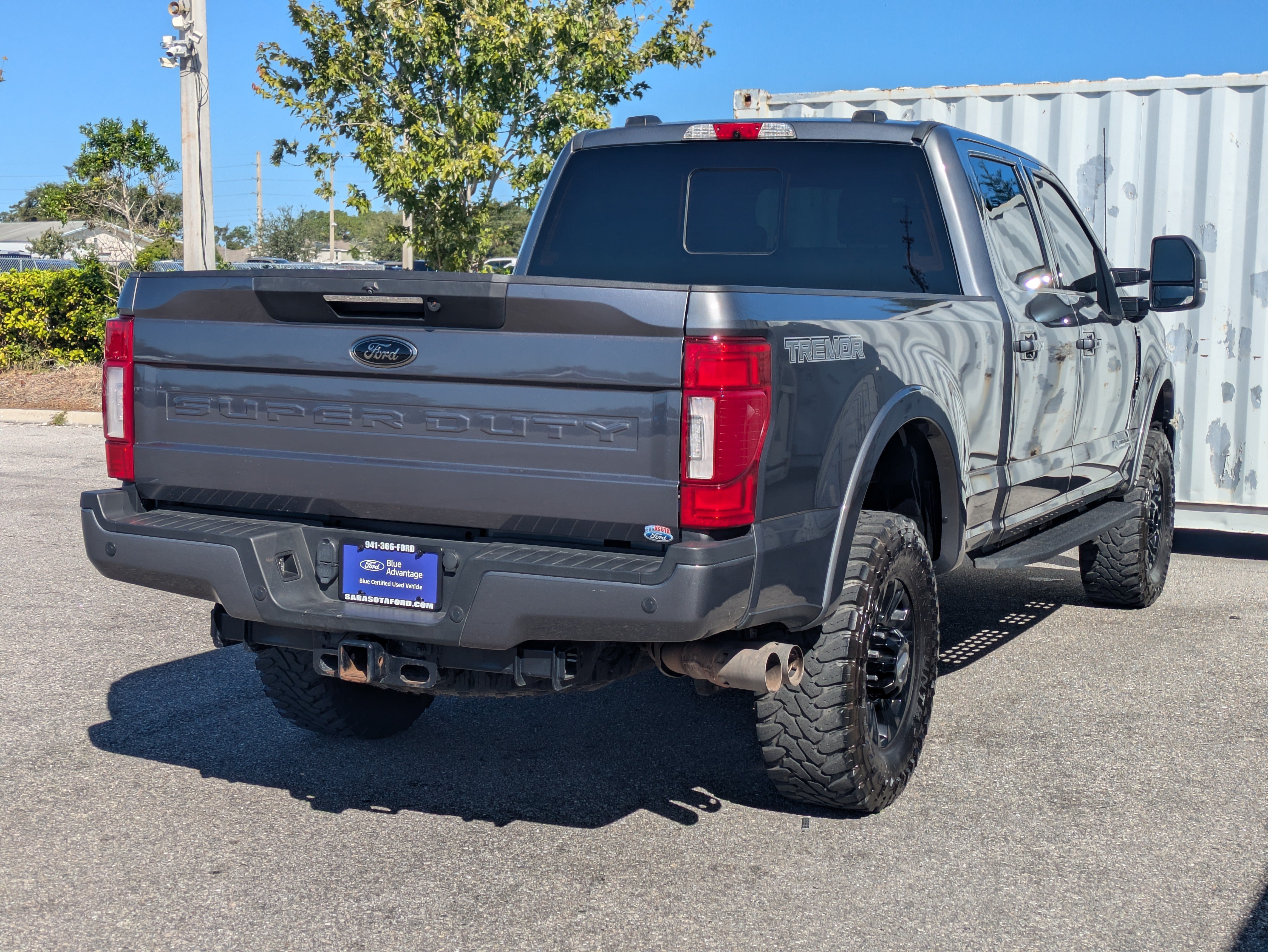 Used 2022 Ford F250 Lariat w/ Tremor Off-Road Package AWD/4WD image 5