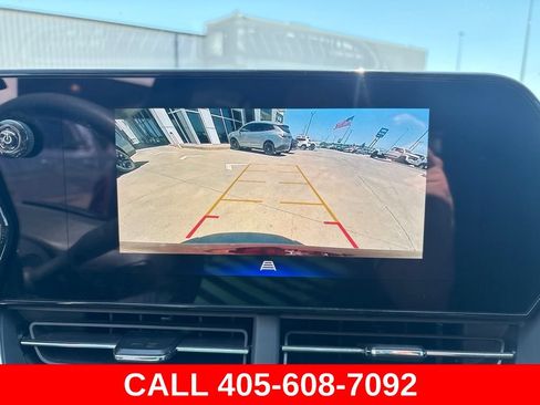 Used 2025 Chevrolet Trax LT FWD image 12