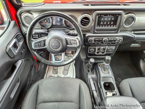 Used 2020 Jeep Wrangler Unlimited Sahara AWD/4WD image 12