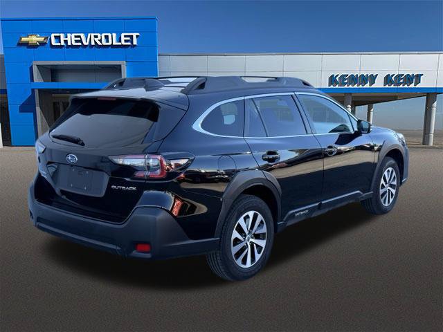 Used 2023 Subaru Outback Premium AWD/4WD image 5