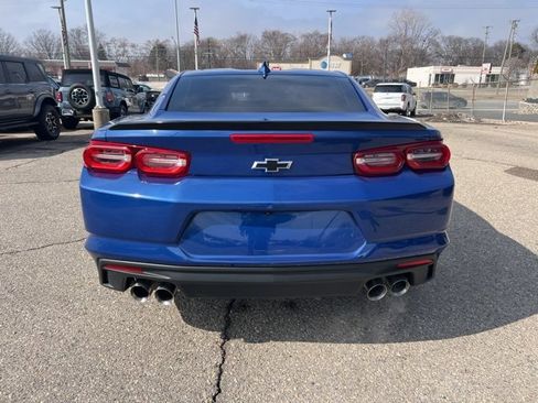 Used 2020 Chevrolet Camaro LT w/ Technology Package image 5