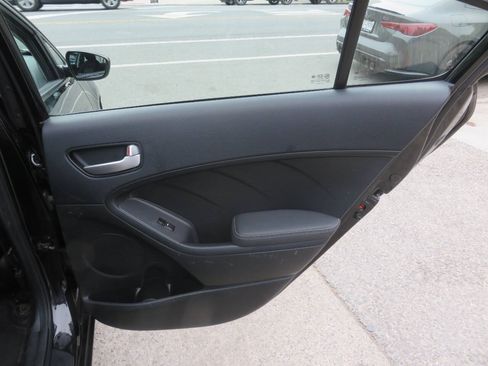 Used 2017 Kia Forte LX FWD image 25