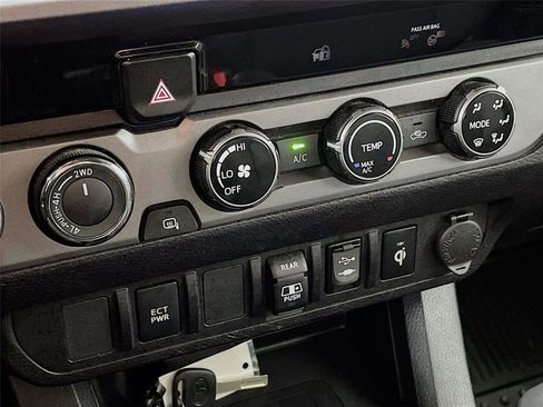 Used 2018 Toyota Tacoma TRD Pro image 18