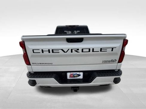 Used 2020 Chevrolet Silverado 1500 High Country w/ Technology Package AWD/4WD image 5