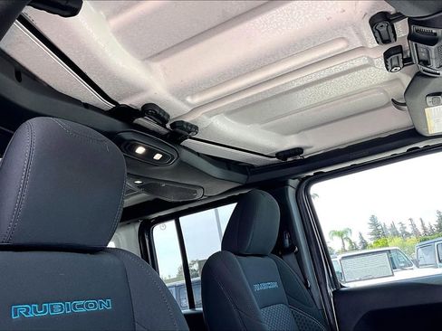 Used 2025 Jeep Wrangler Unlimited Rubicon 4xe w/ Convenience Group image 14